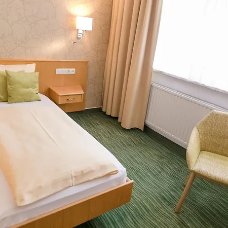 Waldhotel Linzmuehle 3* Kahla (Thuringia)